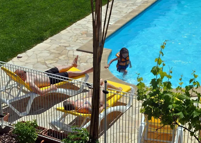 Oda ve Kahvaltı La Maison Lutz *